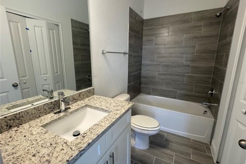 Condo in Poinciana, Florida, 2 bedrooms  № 2205122 - photo 10