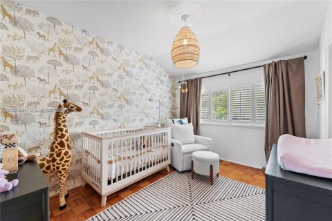 House in Miami Beach, Florida 4 bedrooms, 277.41 sq.m. № 2023398 - photo 22