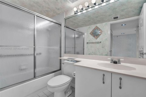 Copropriété à vendre à Tamarac, Floride: 2 chambres, 112.88 m2 № 2001156 - photo 30