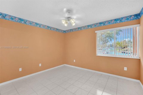 Copropriété à vendre à Tamarac, Floride: 2 chambres, 112.88 m2 № 2001156 - photo 29