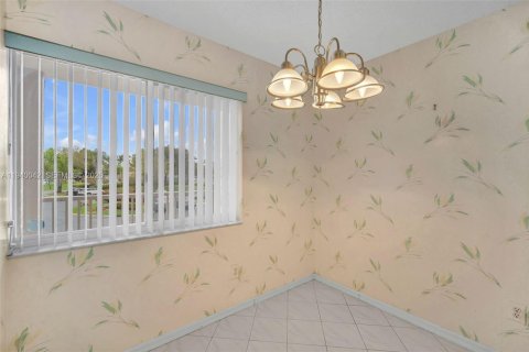 Copropriété à vendre à Tamarac, Floride: 2 chambres, 112.88 m2 № 2001156 - photo 14