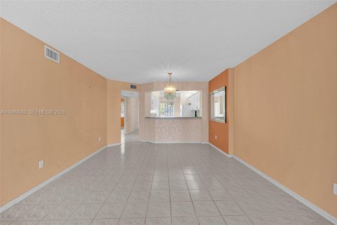 Copropriété à vendre à Tamarac, Floride: 2 chambres, 112.88 m2 № 2001156 - photo 19