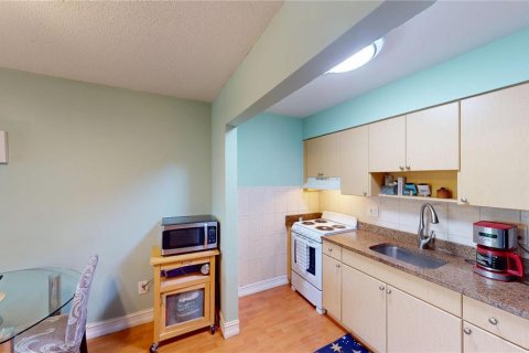 Copropriété à vendre à Sarasota, Floride: 1 chambre, 51.56 m2 № 2102838 - photo 8