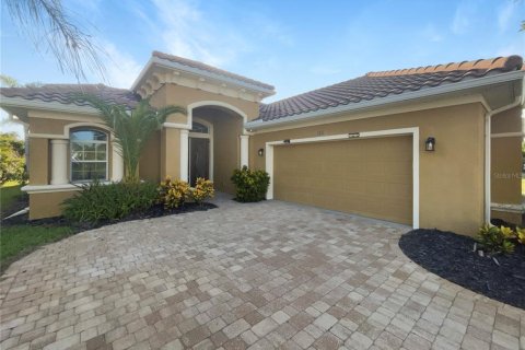 House in Palm Coast, Florida 3 bedrooms, 222.5 sq.m. № 1430363 - photo 17