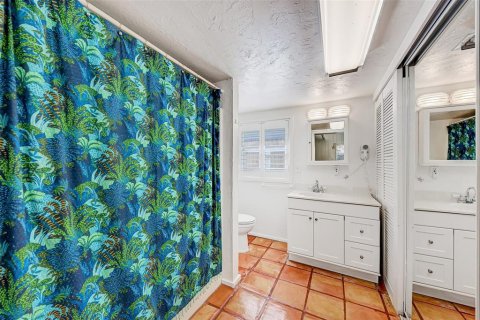 House in Sarasota, Florida 3 bedrooms, 119.84 sq.m. № 1131137 - photo 29