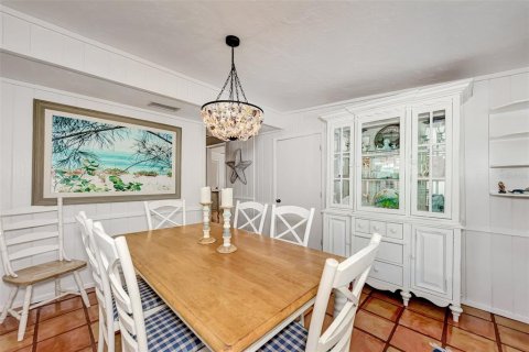 House in Sarasota, Florida 3 bedrooms, 119.84 sq.m. № 1131137 - photo 18