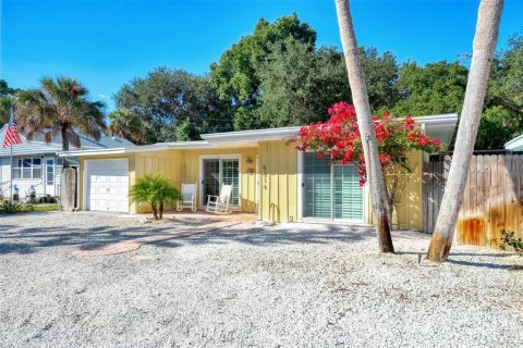 House in Sarasota, Florida 3 bedrooms, 119.84 sq.m. № 1131137 - photo 3