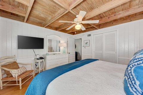 House in Sarasota, Florida 3 bedrooms, 119.84 sq.m. № 1131137 - photo 23