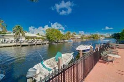 Copropriété à louer à North Miami Beach, Floride: 1 chambre, 73.58 m2 № 2046133 - photo 8