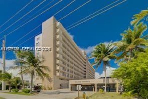 Copropriété à louer à North Miami Beach, Floride: 1 chambre, 73.58 m2 № 2046133 - photo 9