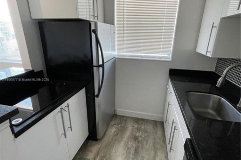 Appartement à louer à Miami Beach, Floride: 1 chambre, 38.18 m2 № 1956681 - photo 4