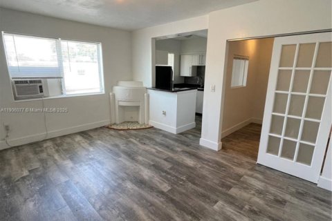 Appartement à louer à Miami Beach, Floride: 1 chambre, 38.18 m2 № 1956681 - photo 1