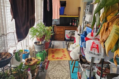 Condominio en venta en Lauderdale Lakes, Florida, 2 dormitorios, 85.47 m2 № 1979403 - foto 2