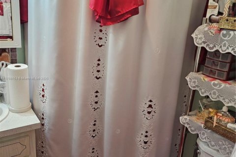 Condominio en venta en Lauderdale Lakes, Florida, 2 dormitorios, 85.47 m2 № 1979403 - foto 7