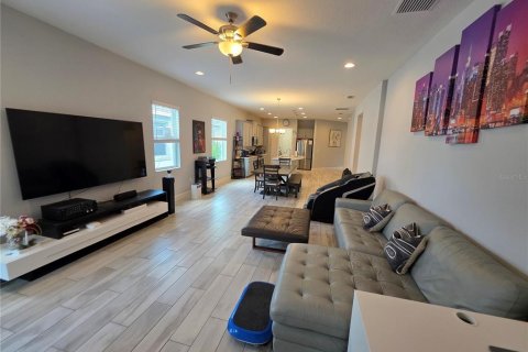 Casa en alquiler en Apollo Beach, Florida, 3 dormitorios, 179.49 m2 № 1917427 - foto 8