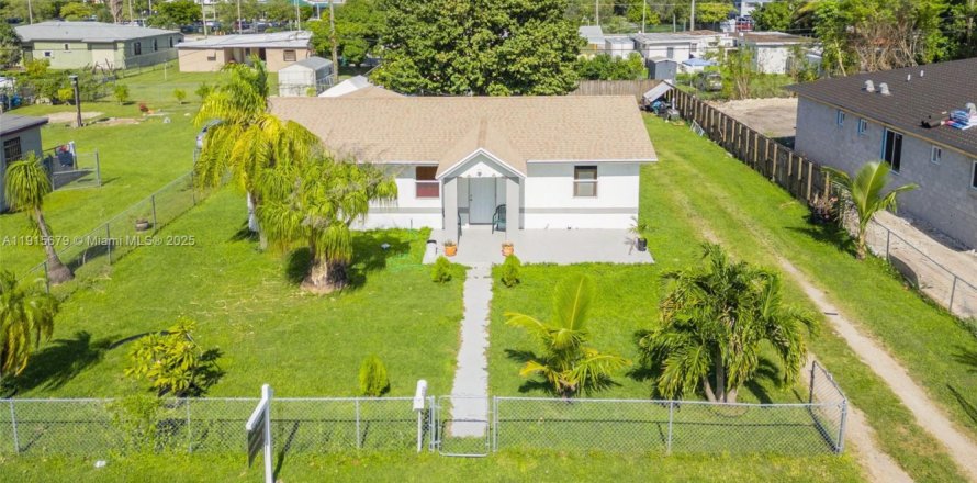 Villa ou maison à Miami, Floride 3 chambres, 110 m2 № 1971010