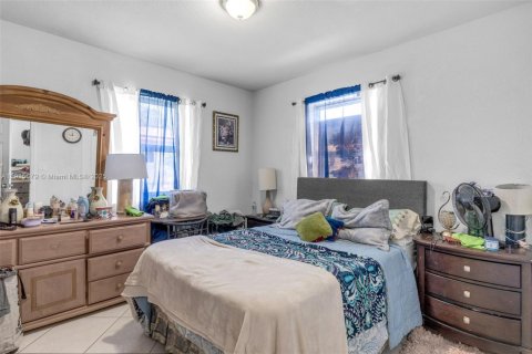 Villa ou maison à vendre à Miami, Floride: 3 chambres, 110 m2 № 1971010 - photo 9