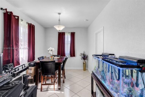 Villa ou maison à vendre à Miami, Floride: 3 chambres, 110 m2 № 1971010 - photo 5