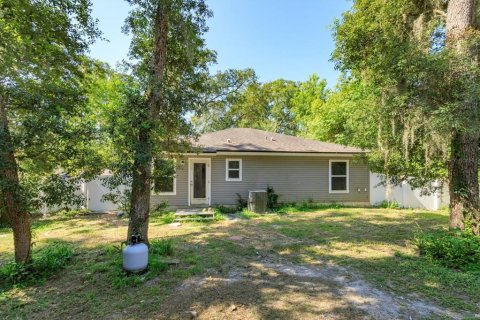 House in Orange City, Florida 3 bedrooms, 102.47 sq.m. № 2205060 - photo 15
