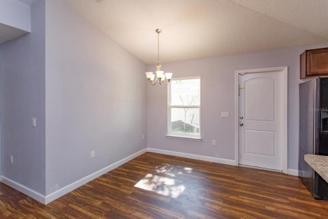 House in Orange City, Florida 3 bedrooms, 102.47 sq.m. № 2205060 - photo 5