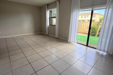 Купить кондоминиум в Майами, Флорида 4 спальни, 168.62м2, № 2054697 - фото 12