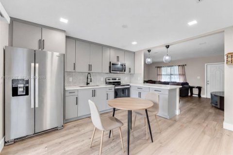 Купить виллу или дом в Майами, Флорида 3 спальни, 104.05м2, № 2006241 - фото 13