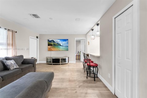 Купить виллу или дом в Майами, Флорида 3 спальни, 104.05м2, № 2006241 - фото 9