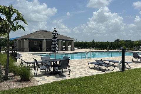 House in Winter Haven, Florida 3 bedrooms, 138.15 sq.m. № 1841554 - photo 22
