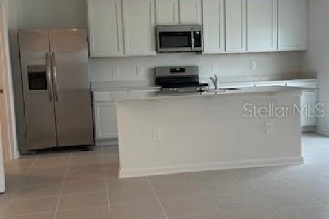 House in Winter Haven, Florida 3 bedrooms, 138.15 sq.m. № 1841554 - photo 3