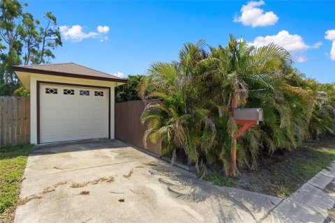 Casa en venta en Saint Petersburg, Florida, 2 dormitorios, 98.1 m2 № 2259163 - foto 2