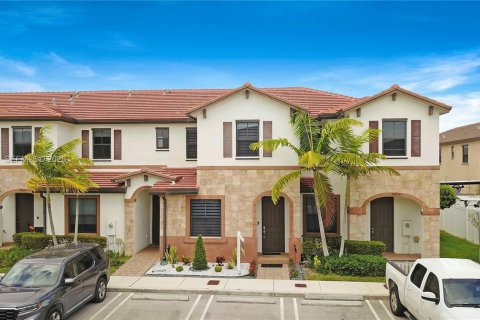 Touwnhouse à Hialeah, Floride 3 chambres, 143.07 m2 № 2153581