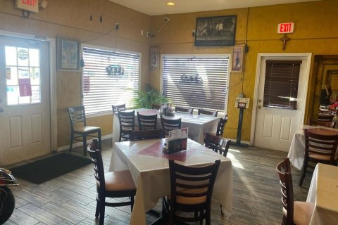 Commercial property in Lake Alfred, Florida 155.8 sq.m. № 1410159 - photo 5
