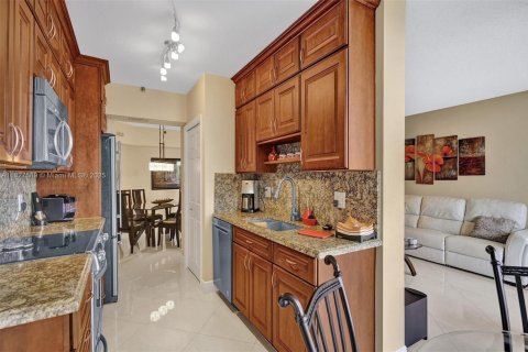 Купить кондоминиум в Лодерхилл, Флорида 2 спальни, 130.71м2, № 2022391 - фото 9