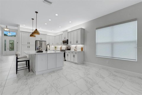House in Wesley Chapel, Florida 5 bedrooms, 275.08 sq.m. № 1762160 - photo 16