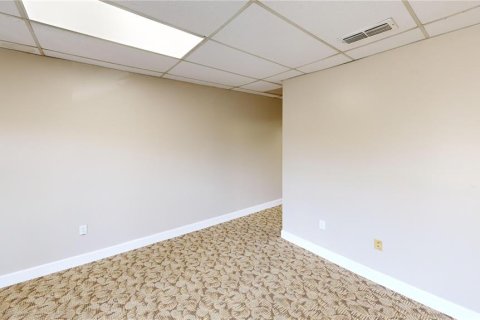 Commercial property in Gainesville, Florida 111.48 sq.m. № 2215001 - photo 4