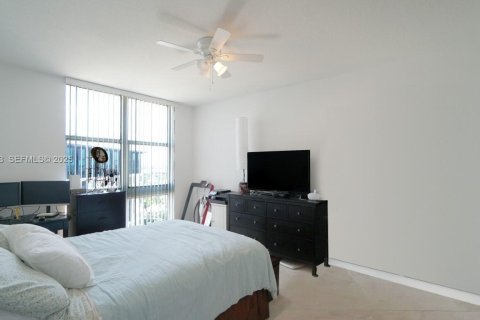 Condominio en venta en West Palm Beach, Florida, 1 dormitorio, 70.14 m2 № 2260814 - foto 10