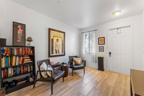 Touwnhouse à vendre à Miami Gardens, Floride: 3 chambres, 162.02 m2 № 1956239 - photo 5