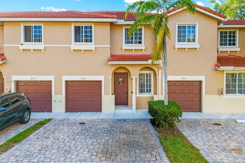 Touwnhouse à vendre à Miami Gardens, Floride: 3 chambres, 162.02 m2 № 1956239 - photo 3
