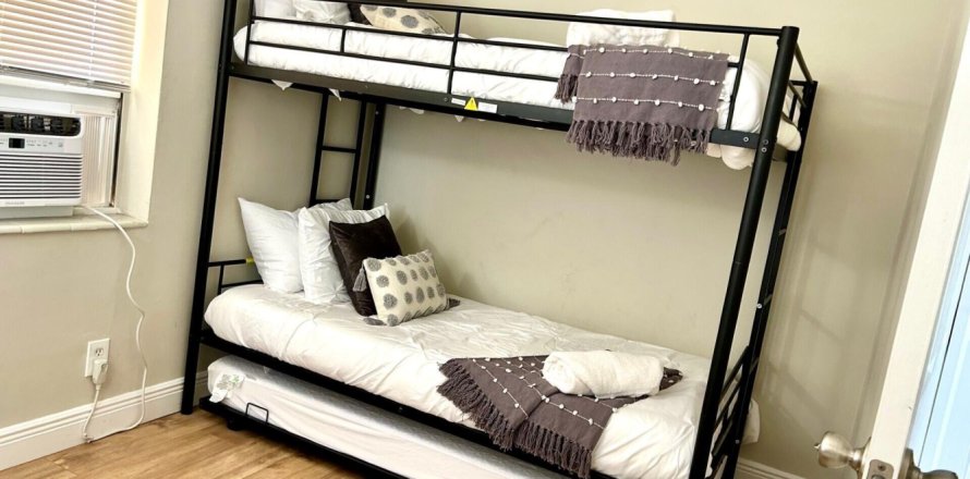 Casa en Pompano Beach, Florida 3 dormitorios, 53.51 m2 № 1142377