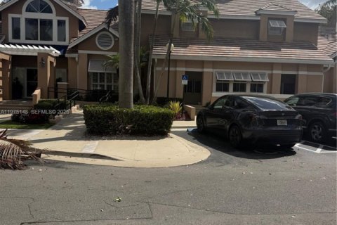 Copropriété à louer à Miami, Floride: 1 chambre, 54.44 m2 № 2046440 - photo 9