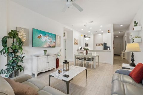 Condominio en venta en Davenport, Florida, 3 dormitorios, 113.99 m2 № 2205151 - foto 8