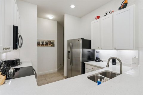 Condominio en venta en Davenport, Florida, 3 dormitorios, 113.99 m2 № 2205151 - foto 17
