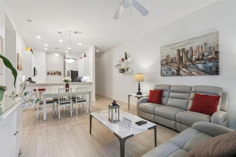 Condominio en venta en Davenport, Florida, 3 dormitorios, 113.99 m2 № 2205151 - foto 9