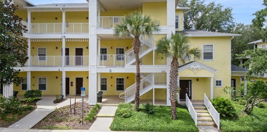 Condominio en Davenport, Florida, 3 dormitorios № 2205151