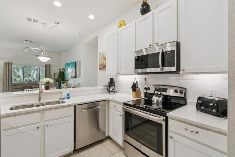 Condominio en venta en Davenport, Florida, 3 dormitorios, 113.99 m2 № 2205151 - foto 14