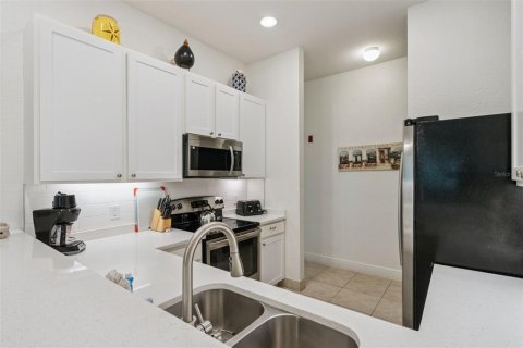 Condominio en venta en Davenport, Florida, 3 dormitorios, 113.99 m2 № 2205151 - foto 16