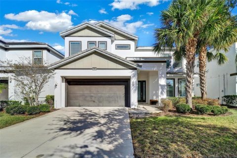 Casa en Kissimmee, Florida 5 dormitorios, 284.93 m2 № 2144098