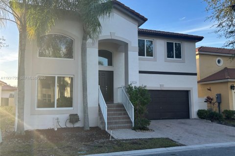 Снять в аренду виллу или дом в Уэстон, Флорида 4 спальни, 194.26м2, № 1990979 - фото 2