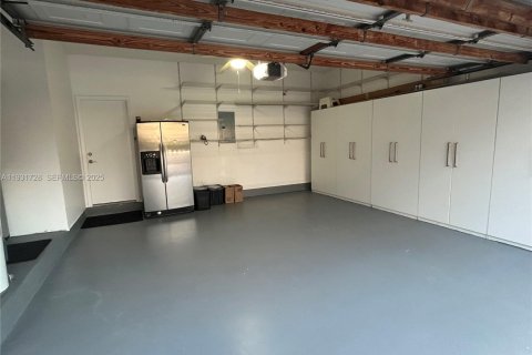 Снять в аренду виллу или дом в Уэстон, Флорида 4 спальни, 194.26м2, № 1990979 - фото 7