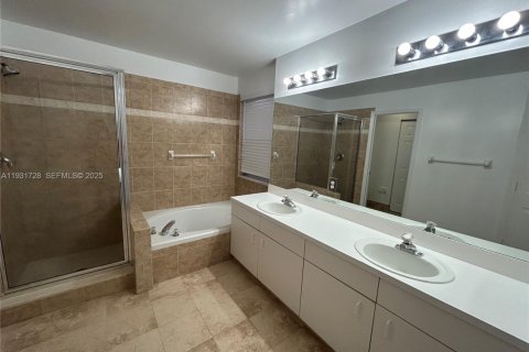 Снять в аренду виллу или дом в Уэстон, Флорида 4 спальни, 194.26м2, № 1990979 - фото 19